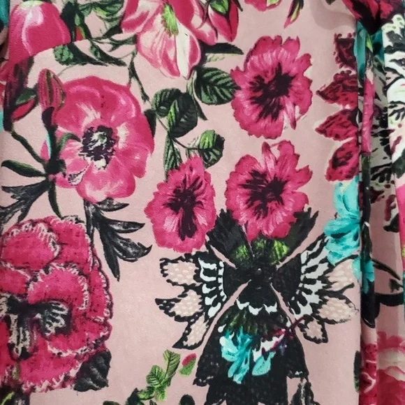 Kensie Pink Floral V-Neck with bow tie bell sleeve blouse size M - Picture 9 of 12